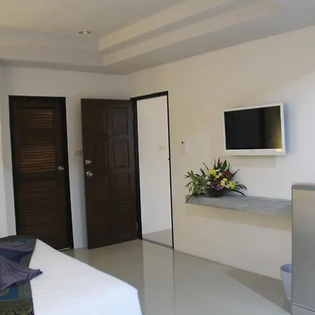 The Seashore Kamala Service Apartment Room photo