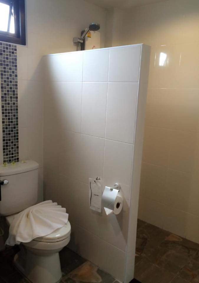 The Seashore Service Apartment *