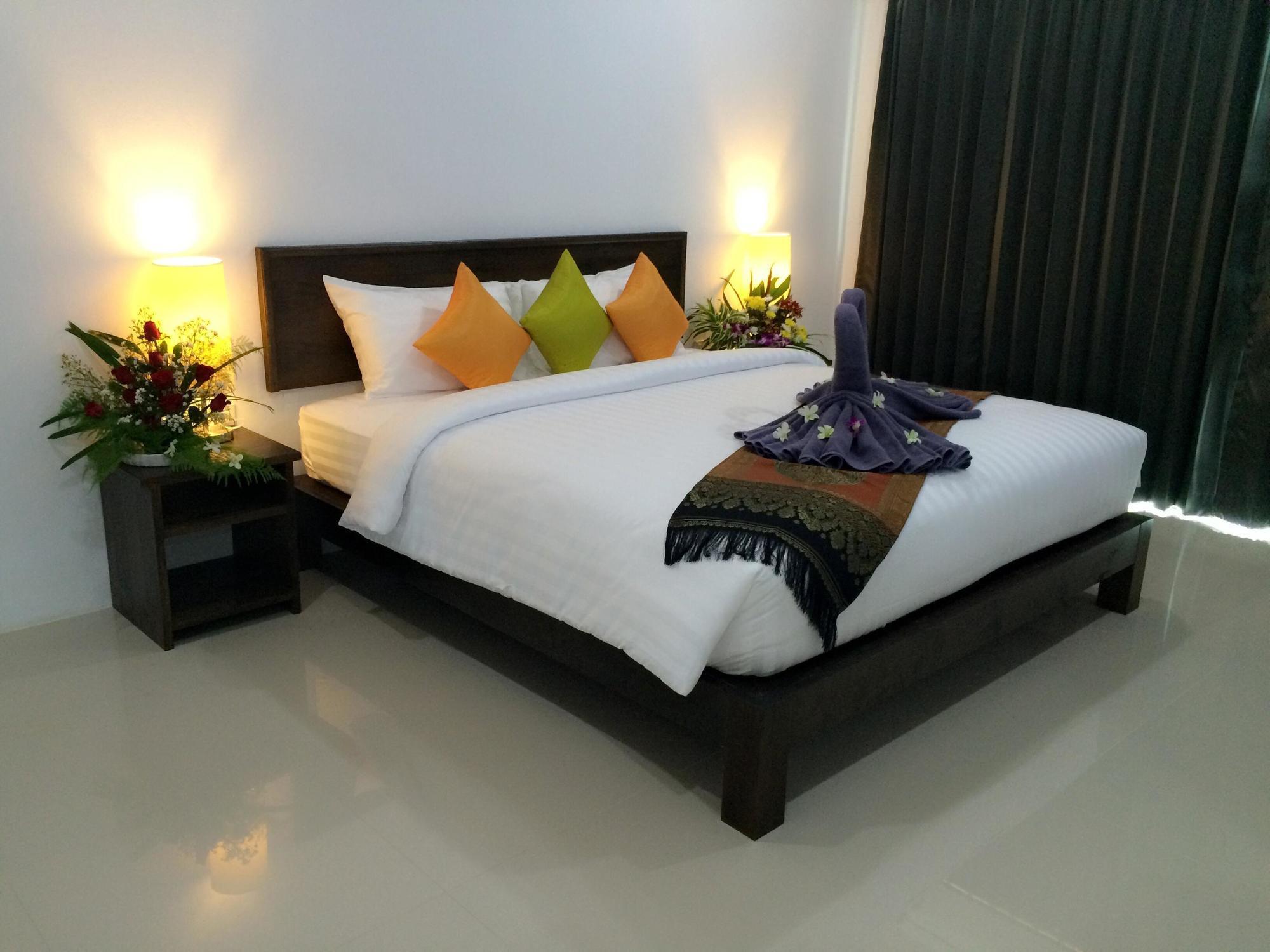 The Seashore Service Apartment